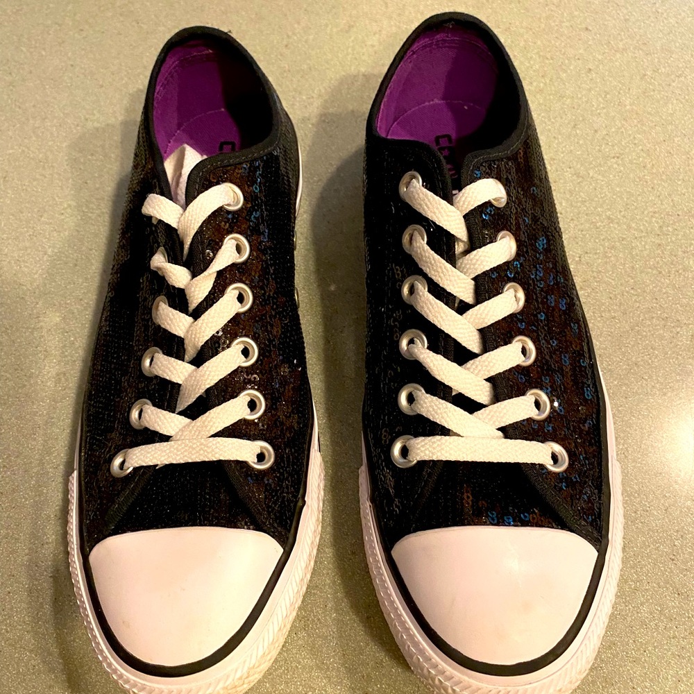 Converse All Star black sequin sneakers. Size men’s 6, women’s 8